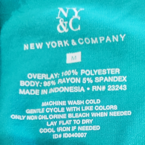 NY&C KEY HOLE TOP - Picture 4 of 4